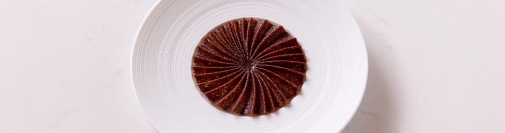 Chocolate opaline crisp