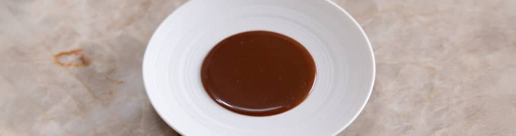 Milk chocolate glaze