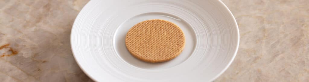 Savory spelt sable