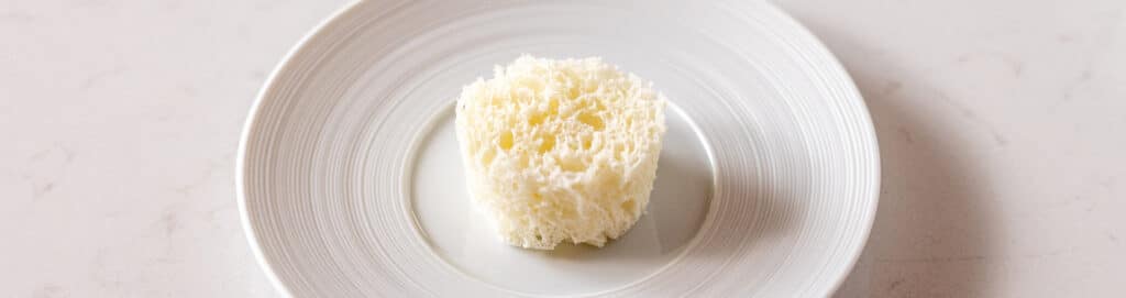 The lemon sponge cake