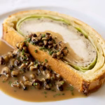 Chicken cooked in brioche bread