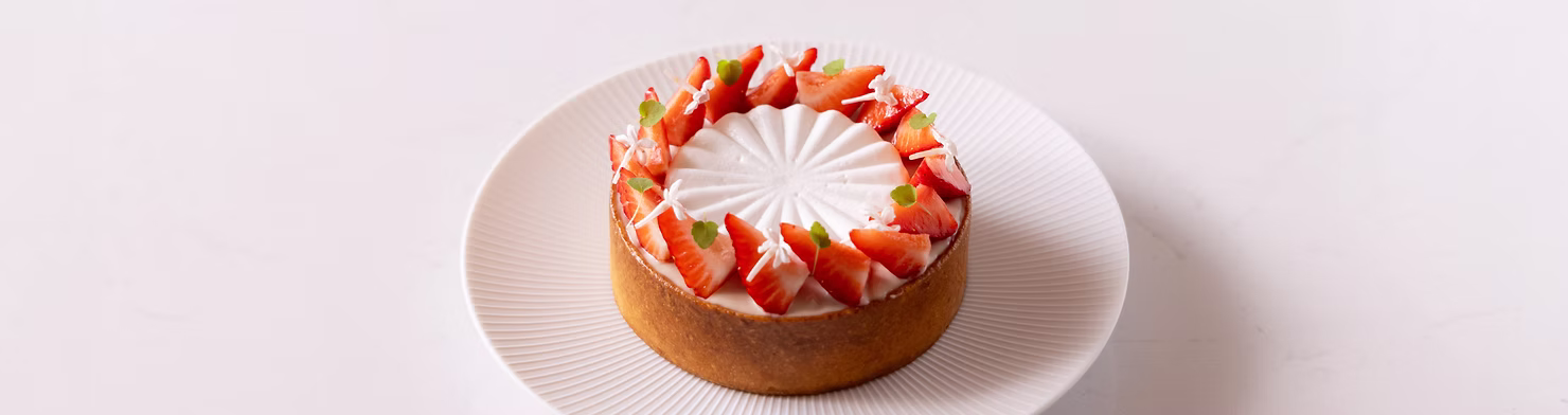 Strawberry & Lilac tart