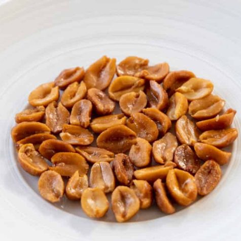 Caramelized peanuts