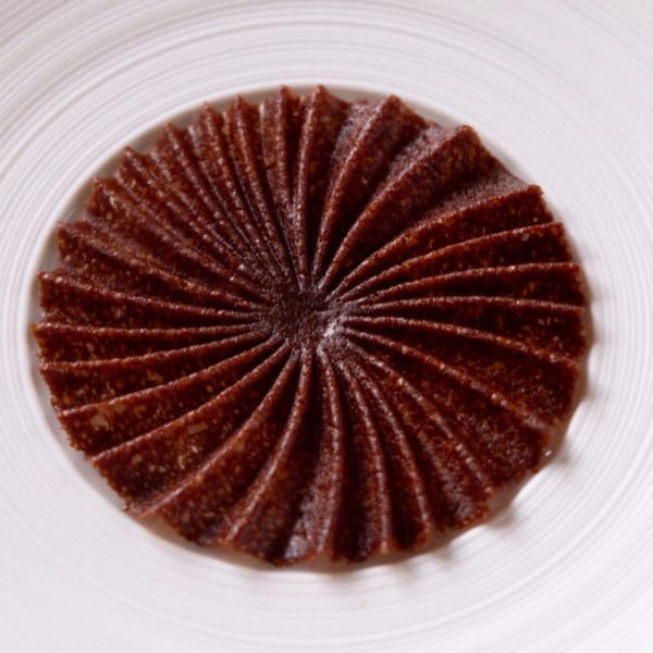 Chocolate opaline crisp