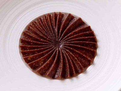 Chocolate opaline crisp