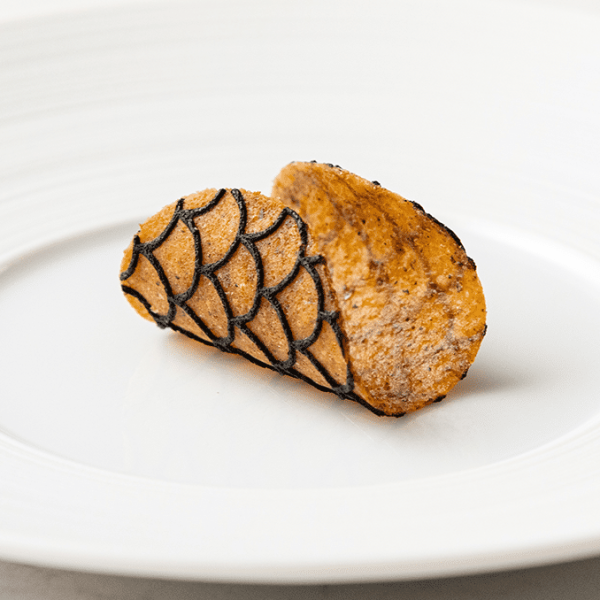 Fish skin taco - tuille
