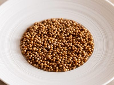 Puffed mustard seeds