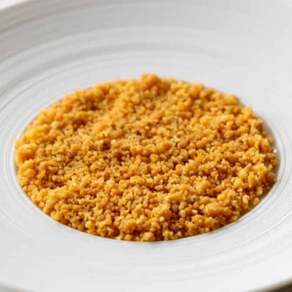 Macadamia nut crumble