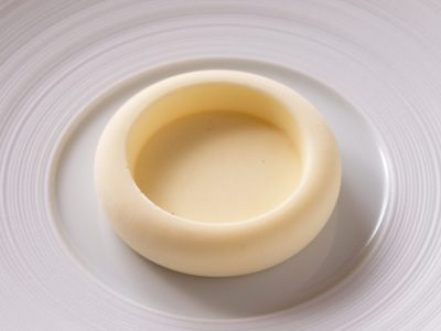 white chocolate mousse (eggless)