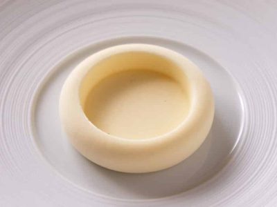 white chocolate mousse (eggless)